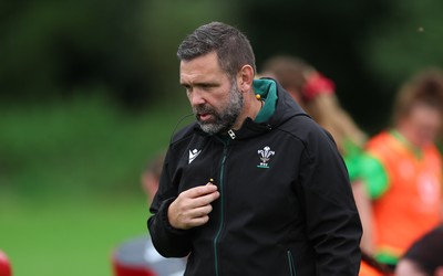 140926 Wales Women Rugby Training Session - Steve Salvin, Forwards Coach during a rugby training session ahead of the WXV matches against South Africa and USA