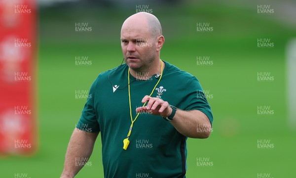140926 Wales Women Rugby Training Session - Sean Lynn, Wales Head coach during a rugby training session ahead of the WXV matches against South Africa and USA