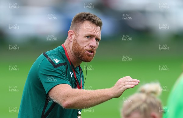 140926 Wales Women Rugby Training Session - Tyrone Holmes, Defence coach during a rugby training session ahead of the WXV matches against South Africa and USA