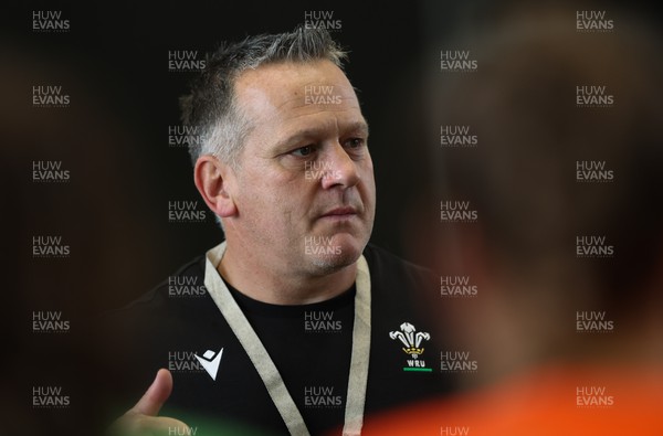 141023 - Wales Women Training Session - Attack coach Shaun Connor during a rugby training session at the NZCIS in Wellington