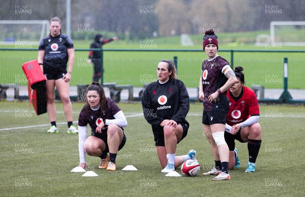 150224 - Wales Women Extended Squad Training session - Alaw Pyrs, Robyn Wilkins, Courtney Keight, Keira Bevan and Rebecca De Filippo during training session as preparations get under way for the Women’s 6 Nations