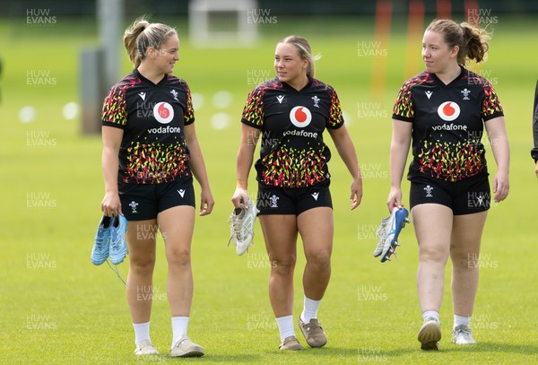150626 - Wales Women Rugby Training Session - Freya Bell, Kelsie Webster and Elan Jones during a training session ahead of the match against The Barbarians at the Allianz Stadium
