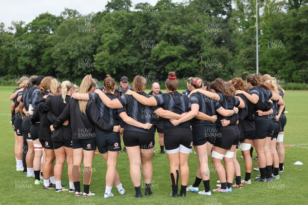 150725 - Wales Women Rugby training - The Wales Women’s squad huddle up during a training session ahead of their two match tour against Australia