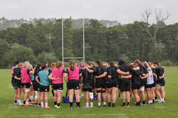 150725 - Wales Women Rugby training - The Wales Women’s squad huddle up during a training session ahead of their two match tour against Australia
