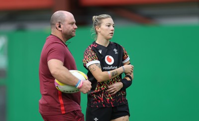 150825 - Wales Women Rugby Training - Sean Lynn, Wales Women head coach with Keira Bevan during the final training session at their Vale headquarters before heading to Manchester for the start of the Women’s Rugby World Cup