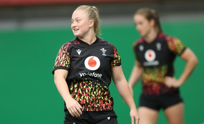 150825 - Wales Women Rugby Training - Seren Lockwood during their final training session at their Vale headquarters before heading to Manchester for the start of the Women’s Rugby World Cup