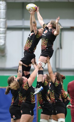 150825 - Wales Women Rugby Training - Bethan Lewis and Gwen Crabb during their final training session at their Vale headquarters before heading to Manchester for the start of the Women’s Rugby World Cup
