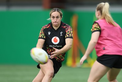 150825 - Wales Women Rugby Training - Courtney Keight during their final training session at their Vale headquarters before heading to Manchester for the start of the Women’s Rugby World Cup