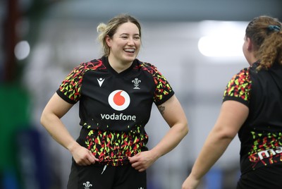 150825 - Wales Women Rugby Training - Gwen Crabb during their final training session at their Vale headquarters before heading to Manchester for the start of the Women’s Rugby World Cup