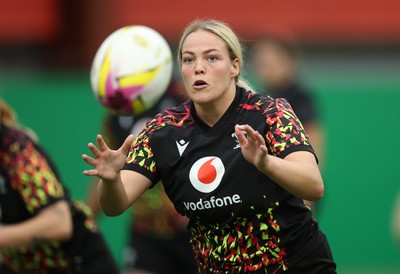 150825 - Wales Women Rugby Training - Kelsey Jones during their final training session at their Vale headquarters before heading to Manchester for the start of the Women’s Rugby World Cup