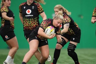 150825 - Wales Women Rugby Training - Molly Reardon during their final training session at their Vale headquarters before heading to Manchester for the start of the Women’s Rugby World Cup