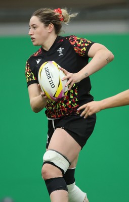 150825 - Wales Women Rugby Training - Gwen Crabb during their final training session at their Vale headquarters before heading to Manchester for the start of the Women’s Rugby World Cup