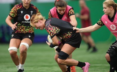 150825 - Wales Women Rugby Training - Georgia Evans during their final training session at their Vale headquarters before heading to Manchester for the start of the Women’s Rugby World Cup