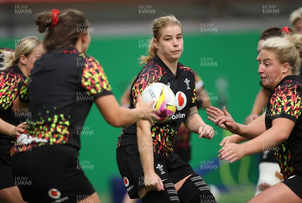 150825 - Wales Women Rugby Training - Bethan Lewis  during their final training session at their Vale headquarters before heading to Manchester for the start of the Women’s Rugby World Cup