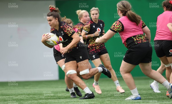 150825 - Wales Women Rugby Training - Bryonie King during their final training session at their Vale headquarters before heading to Manchester for the start of the Women’s Rugby World Cup