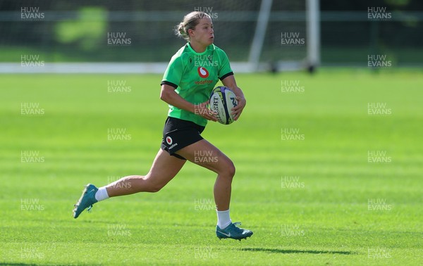 150926 Wales Women Rugby Training Session - Amy Williams during a training session ahead of the WXV match against South Africa 