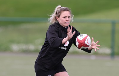 160424 - Wales Women Rugby Training - Hannah Bluck during a training session ahead of Wales’ Guinness Women’s 6 Nations match against France