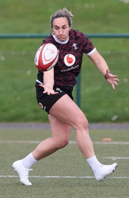 160424 - Wales Women Rugby Training - Courtney Keight during a training session ahead of Wales’ Guinness Women’s 6 Nations match against France