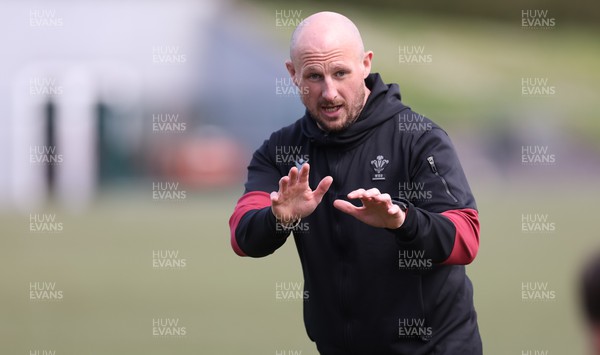 160424 - Wales Women Rugby Training -  Mike Hill, Wales Women forwards coach, during a training session ahead of Wales’ Guinness Women’s 6 Nations match against France