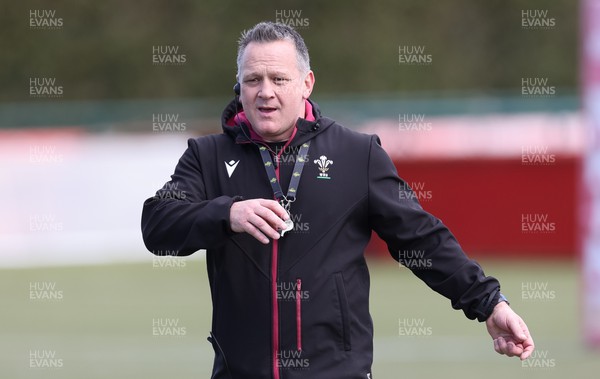 160424 - Wales Women Rugby Training -  Shaun Connor, Wales Women attack coach, during a training session ahead of Wales’ Guinness Women’s 6 Nations match against France