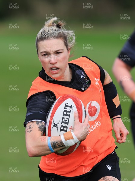 160425 - Wales Women Rugby Training Session - Keira Bevan during training session ahead of the Guinness Women’s Six Nations match against Ireland