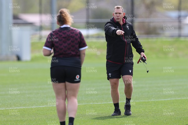161023 - Wales Women Rugby Training Session - Ioan Cunningham during a training session at NZCIS ahead of their first WXV1 match against Canada in Wellington 