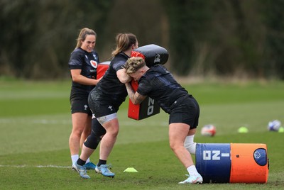 170325 Wales Women 6 Nations Rugby Training - Wales Women during training ahead of the opening Women’s Six Nations match against Scotland