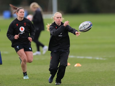 170325 Wales Women 6 Nations Rugby Training - Catherine Richards during training ahead of the opening Women’s Six  Nations match against Scotland