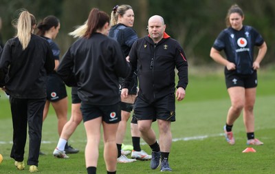 170325 Wales Women 6 Nations Rugby Training - New Wales Women head coach Sean Lynn takes charge of his first full training session, ahead of the opening Women’s Six  Nations match against Scotland