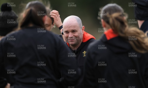 170325 Wales Women 6 Nations Rugby Training - New Wales Women head coach Sean Lynn takes charge of his first full training session, ahead of the opening Women’s Six  Nations match against Scotland