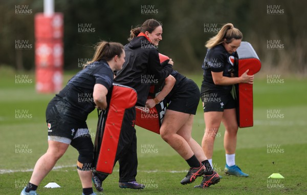 170325 Wales Women 6 Nations Rugby Training - Wales Women during training ahead of the opening Women’s Six Nations match against Scotland