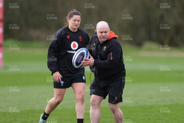 170325 Wales Women 6 Nations Rugby Training - New Wales Women head coach Sean Lynn takes charge of his first full training session, ahead of the opening Women’s Six  Nations match against Scotland