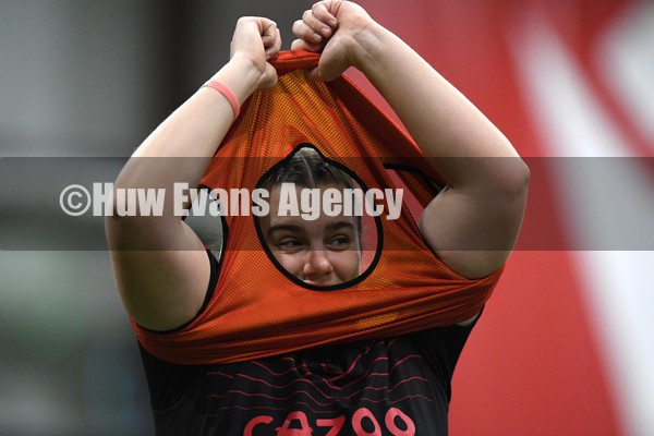 180122 - Wales Women Rugby Training - Carys Phillips during training