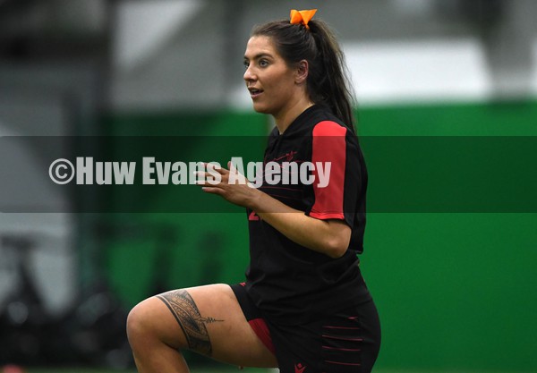 180122 - Wales Women Rugby Training - Georgia Evans during training