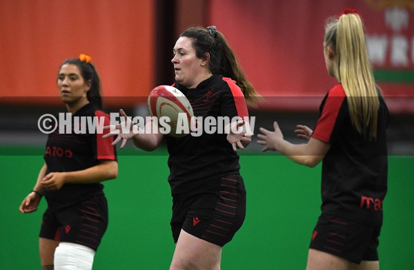 180122 - Wales Women Rugby Training - Cerys Hale during training