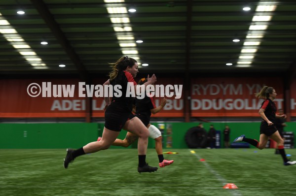 180122 - Wales Women Rugby Training - Cerys Hale during training