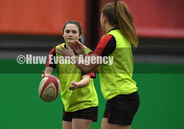 180122 - Wales Women Rugby Training - Caitlin Lewis during training
