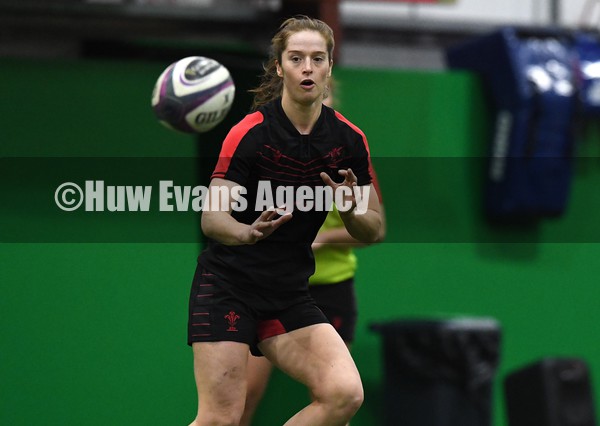 180122 - Wales Women Rugby Training - Lisa Neumann during training