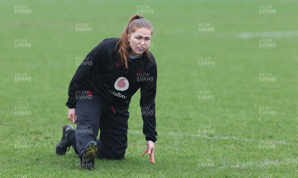 190324 - Wales Women Rugby Training - Niamh Terry during training session ahead of the start of the Women’s 6 Nations