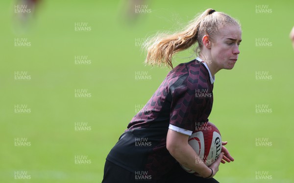 190324 - Wales Women Rugby Training - Catherine Richards during training session ahead of the start of the Women’s 6 Nations