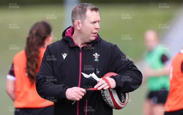 190424 - Wales Women Rugby training session - Ioan Cunningham, Wales Women head coach, during a training session ahead of Wales’ Guinness 6 Nations match against France
