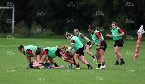 190922 - Wales Women World Cup Squad Training session - Wales women run through a training session ahead of their departure for the Women’s Rugby World Cup