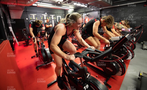 190922 - Wales Women World Cup Squad Training session - Members of the Wales Women squad train in the altitude room ahead of Wales’ departure for the Women’s Rugby World Cup