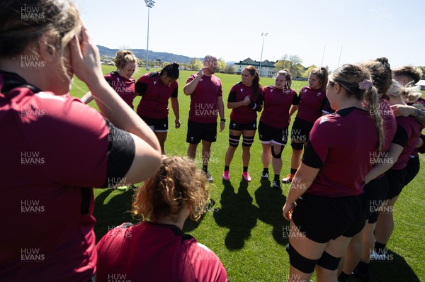 191023 - Wales Women Rugby Training Session - Forwards coach Mike Hill speaks to the players during a training session ahead of Wales’ opening match of WXV1 against Canada