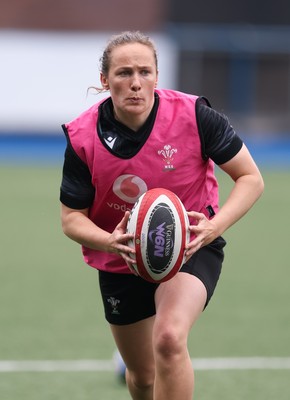 200625 - Wales Women Rugby Training Session - Jenny Hesketh during a training session in the build up to the two tests against Australia and the Women’s Rugby World Cup