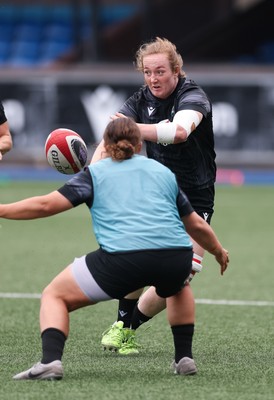 200625 - Wales Women Rugby Training Session - Abbie Fleming during a training session in the build up to the two tests against Australia and the Women’s Rugby World Cup