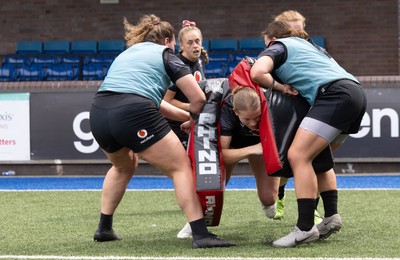 200625 - Wales Women Rugby Training Session - Carys Cox during a training session in the build up to the two tests against Australia and the Women’s Rugby World Cup