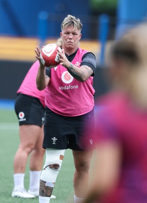 200625 - Wales Women Rugby Training Session - Donna Rose during a training session in the build up to the two tests against Australia and the Women’s Rugby World Cup