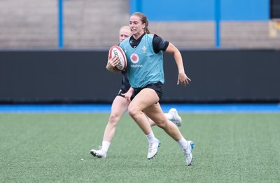 200625 - Wales Women Rugby Training Session - Lisa Neumann during a training session in the build up to the two tests against Australia and the Women’s Rugby World Cup