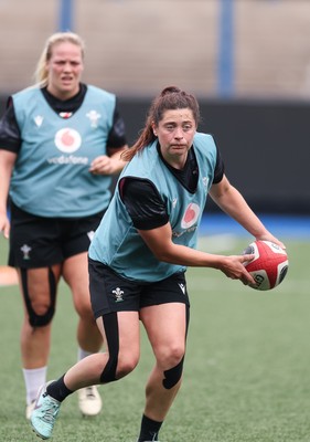 200625 - Wales Women Rugby Training Session - Robyn Wilkins during a training session in the build up to the two tests against Australia and the Women’s Rugby World Cup